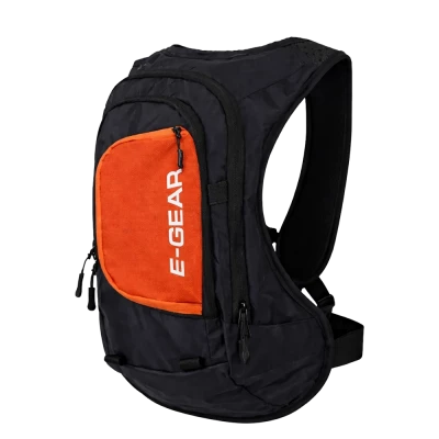 Рюкзак-гидратор E Gear 8L Черно-оранжевый Ищете компактное решение для перевозки запаса воды на агрессивных эндуро-тренировках? Ультралегкий рюкзак E Gear 8L подарит вам автономность без утяжеления спины, обеспечивая честный баланс доступной цены и отличного качества.

Рюкзак E Gear 8L — ваш надежный, легкий и стильный ассистент для динамичных заездов налегке.